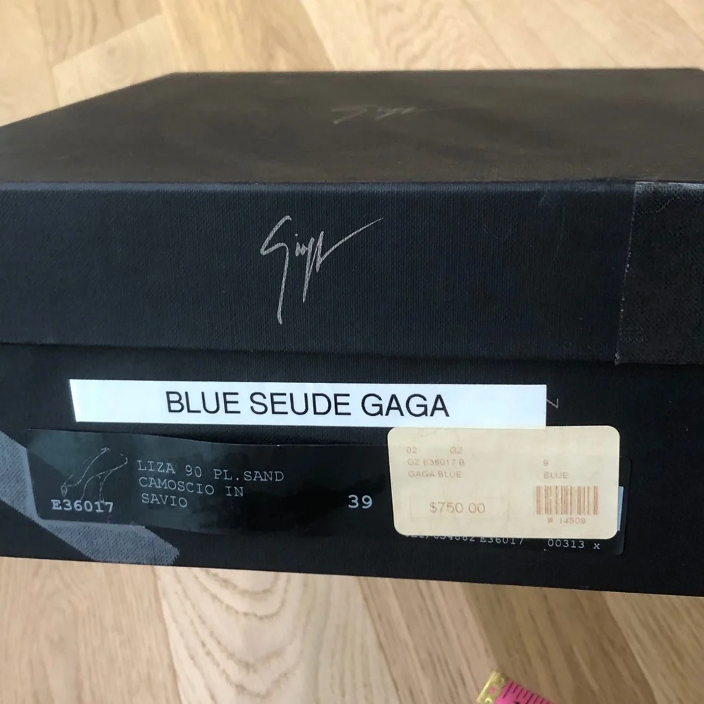 Giuseppe Zanotti Platform Heels Size 9 Blue Gaga Suede